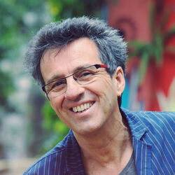 Picture of Pericles Cavalcanti