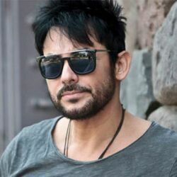 Picture of Beto Cuevas