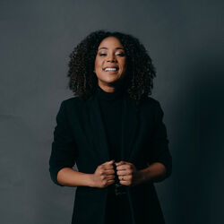 Picture of Sarah Oliveira