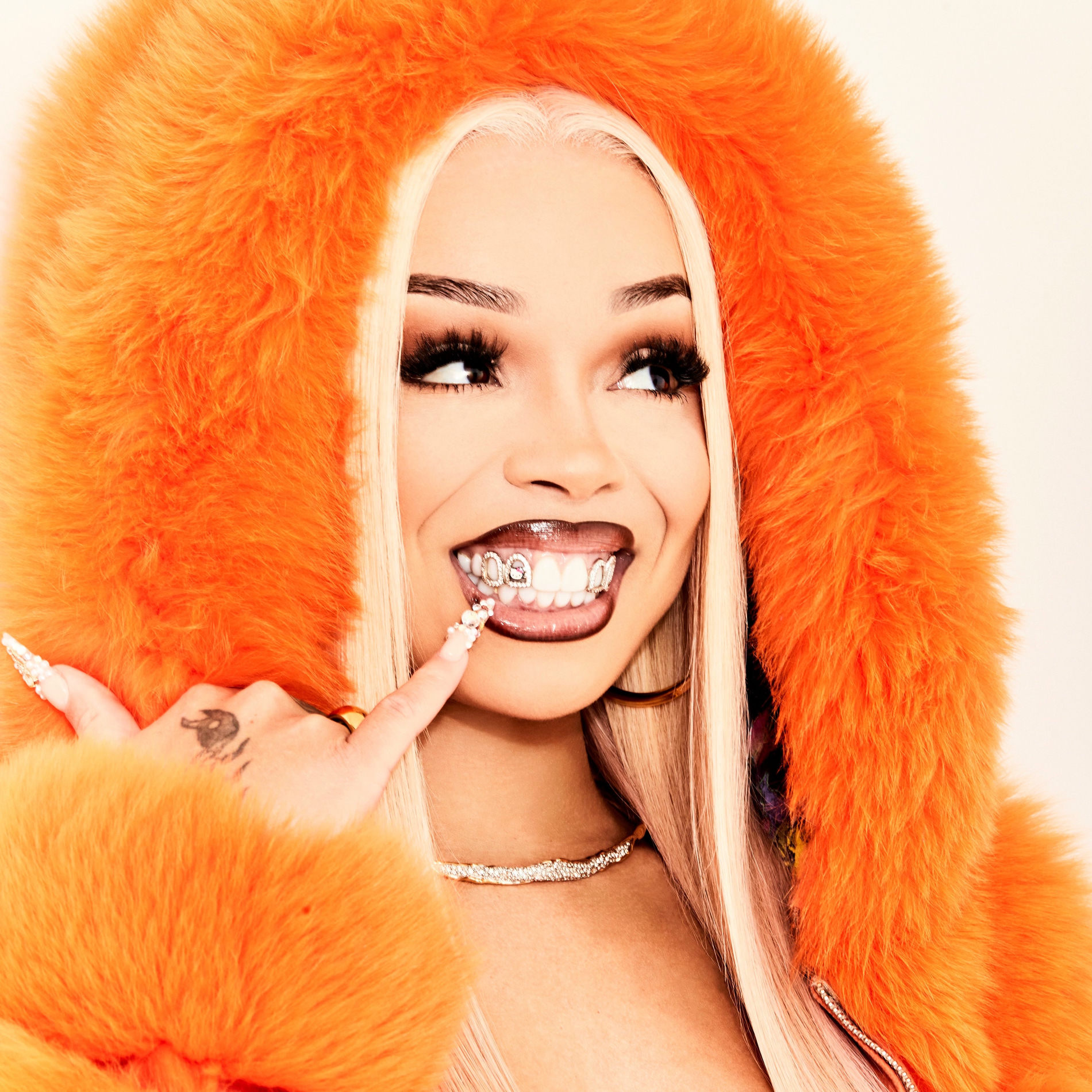 Artist picture of Honey Bxby