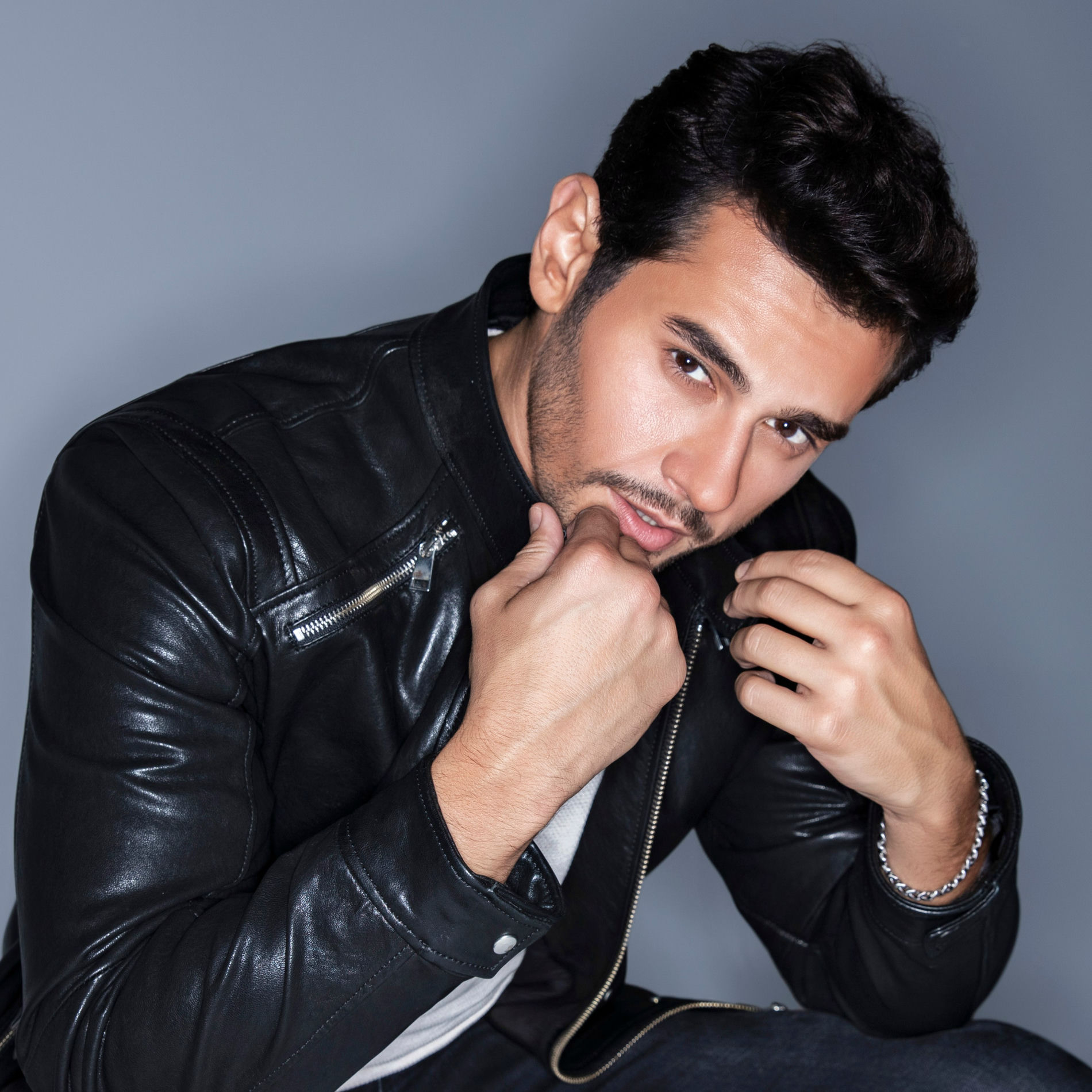 Artist picture of Cem Belevi