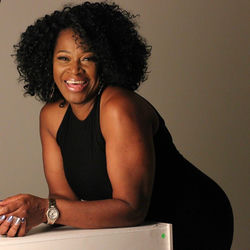 Sandra Cross