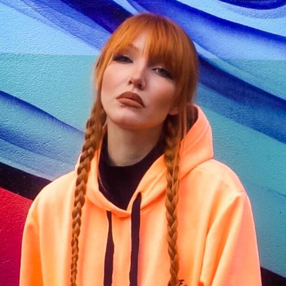 Picture of Daphne Live