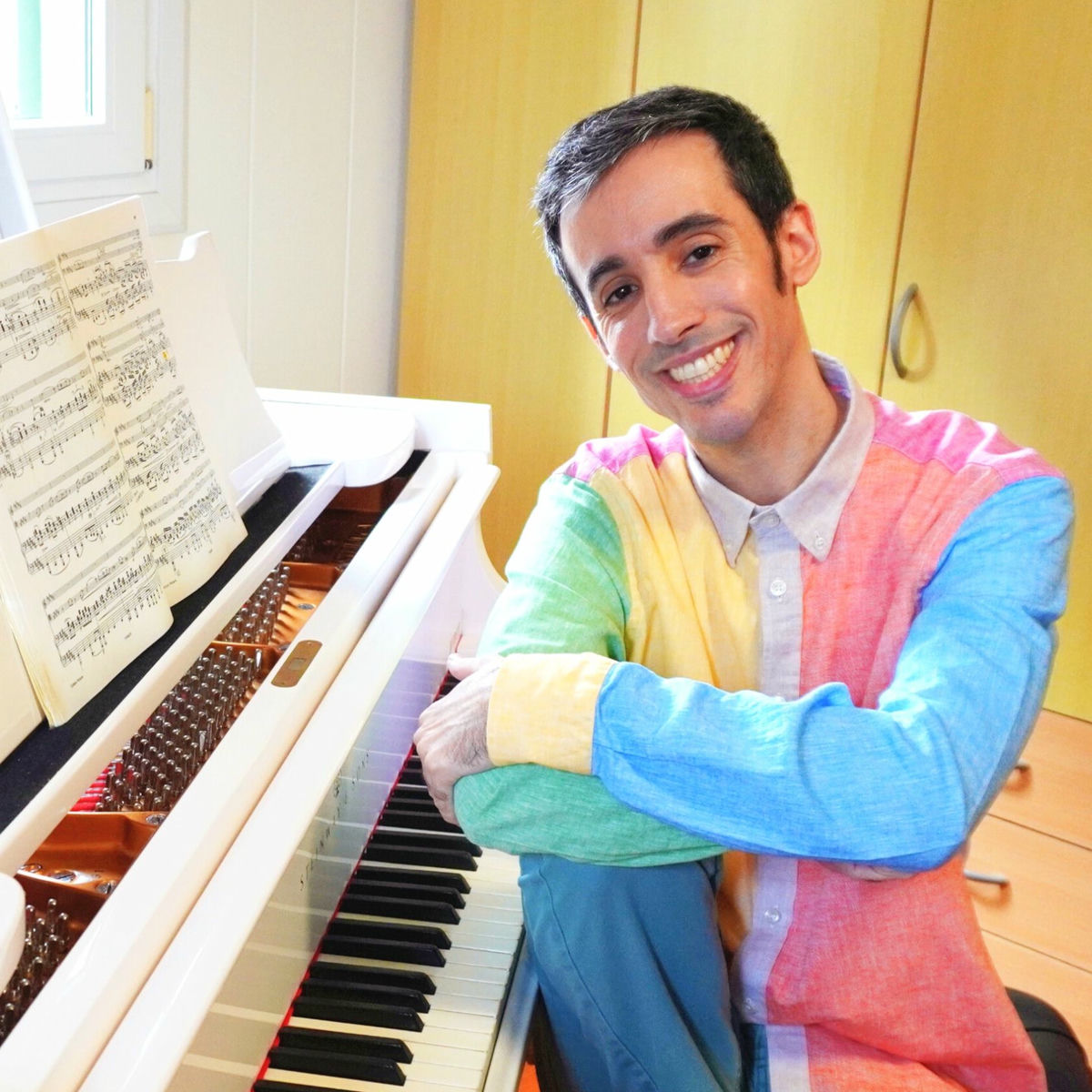 Artist picture of Moisés Nieto