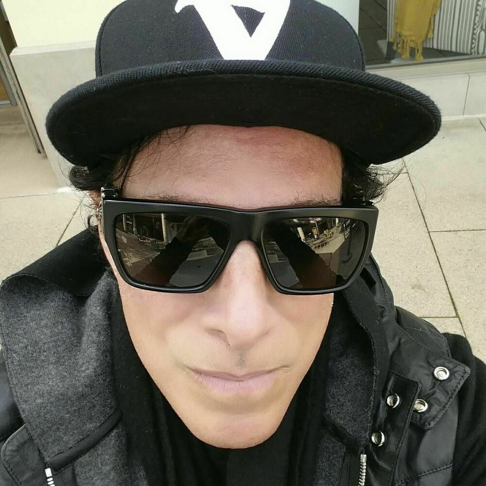 Picture of Neal Schon