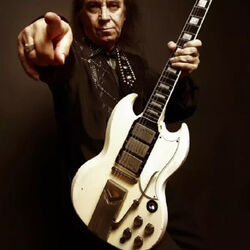 Picture of Erkin Koray