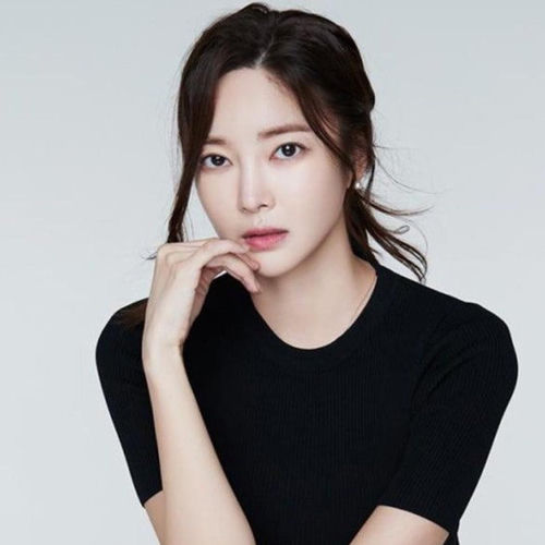 NS Yoon-G: albums, songs, concerts | Deezer