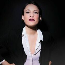 Picture of Carminho