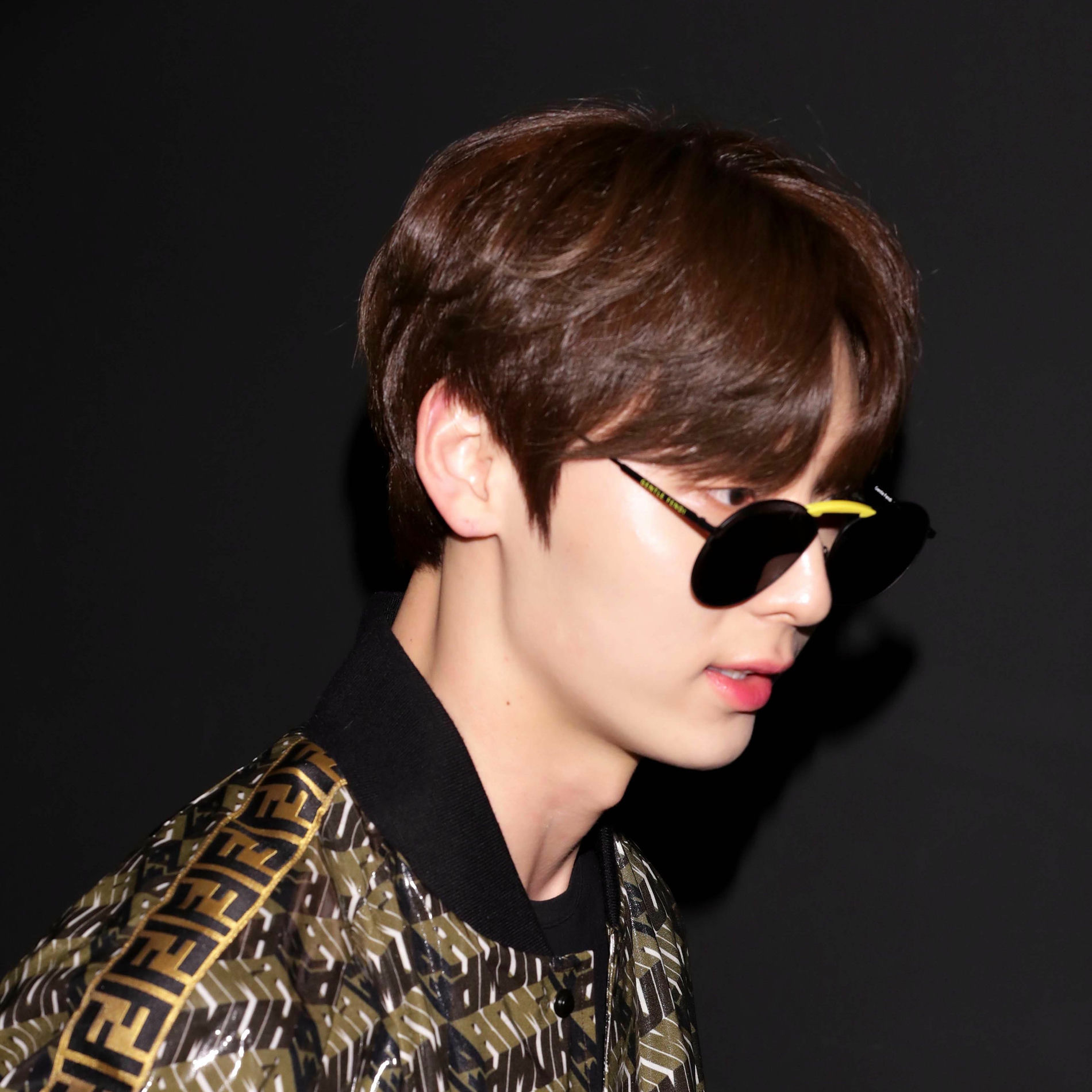 Artist picture of HWANG MIN HYUN