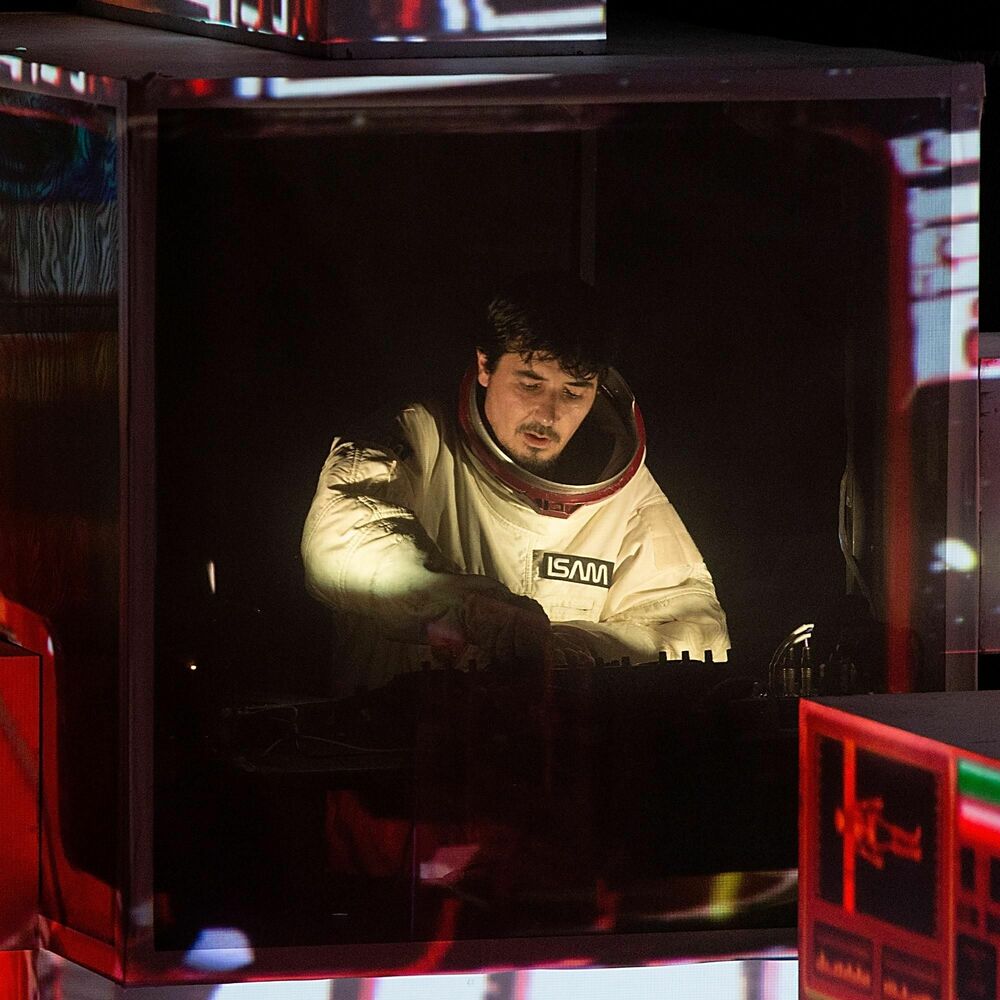 Picture of Amon Tobin