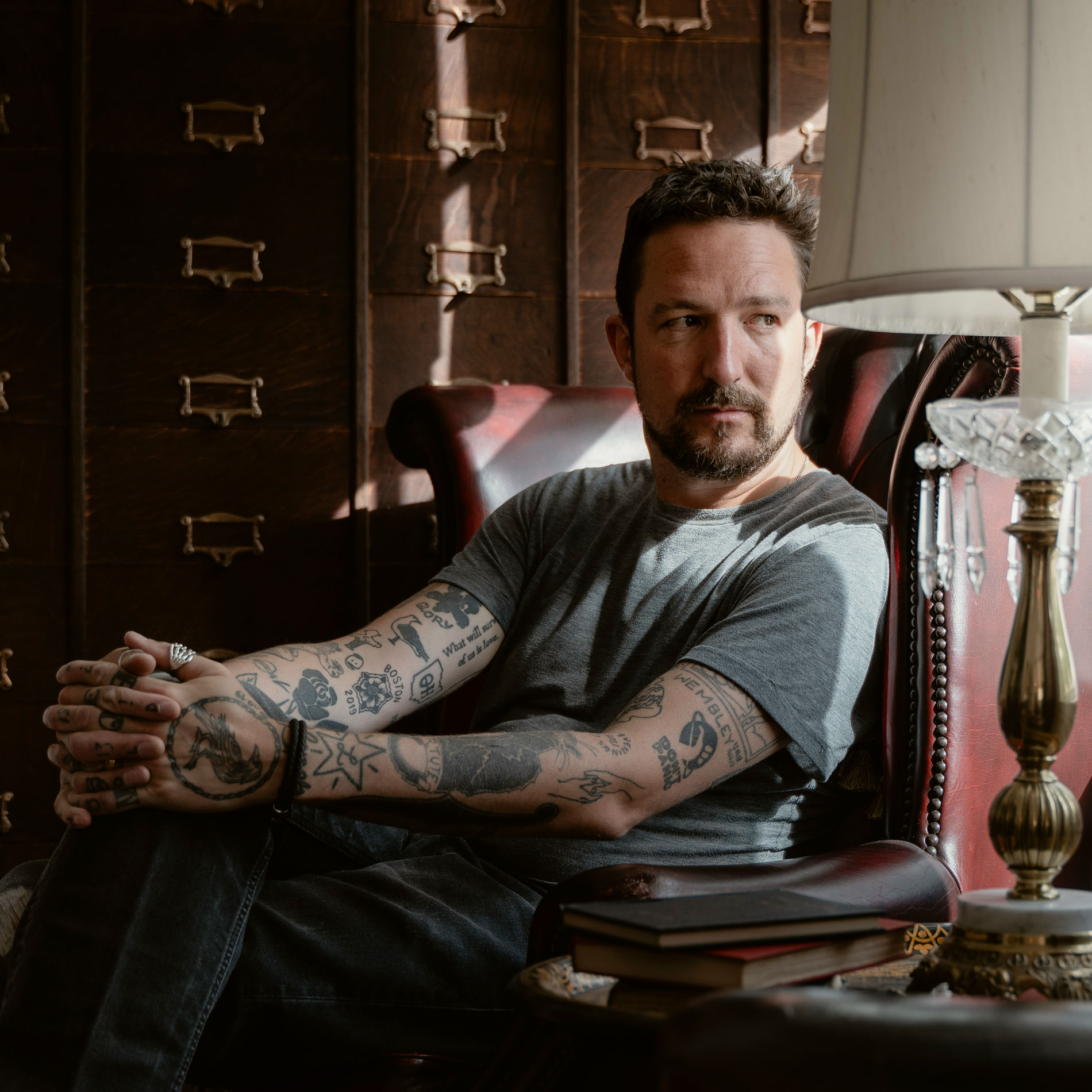 Artist picture of Frank Turner