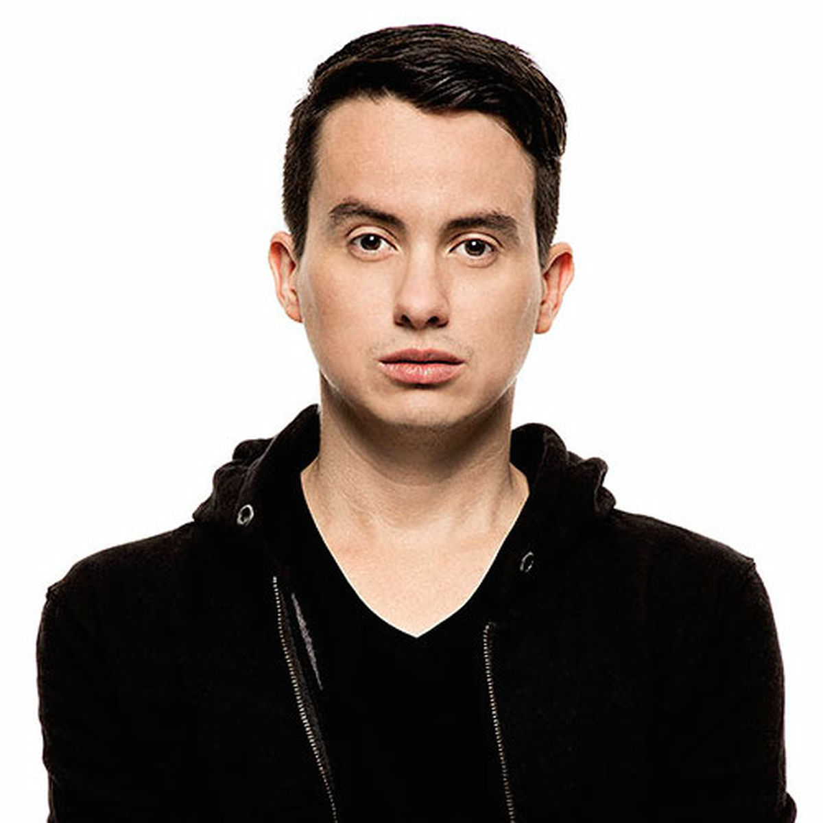 Artist picture of Ale Q