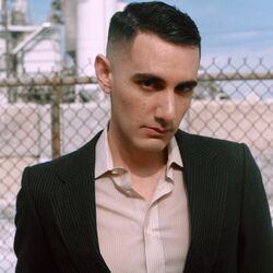Picture of Alex Anwandter