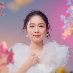 Picture of Kana Nishino