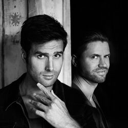 Picture of Nick & Simon