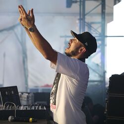 Picture of YehMe2
