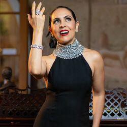 Picture of Carmen Monarcha
