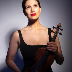 Picture of Elena Urioste