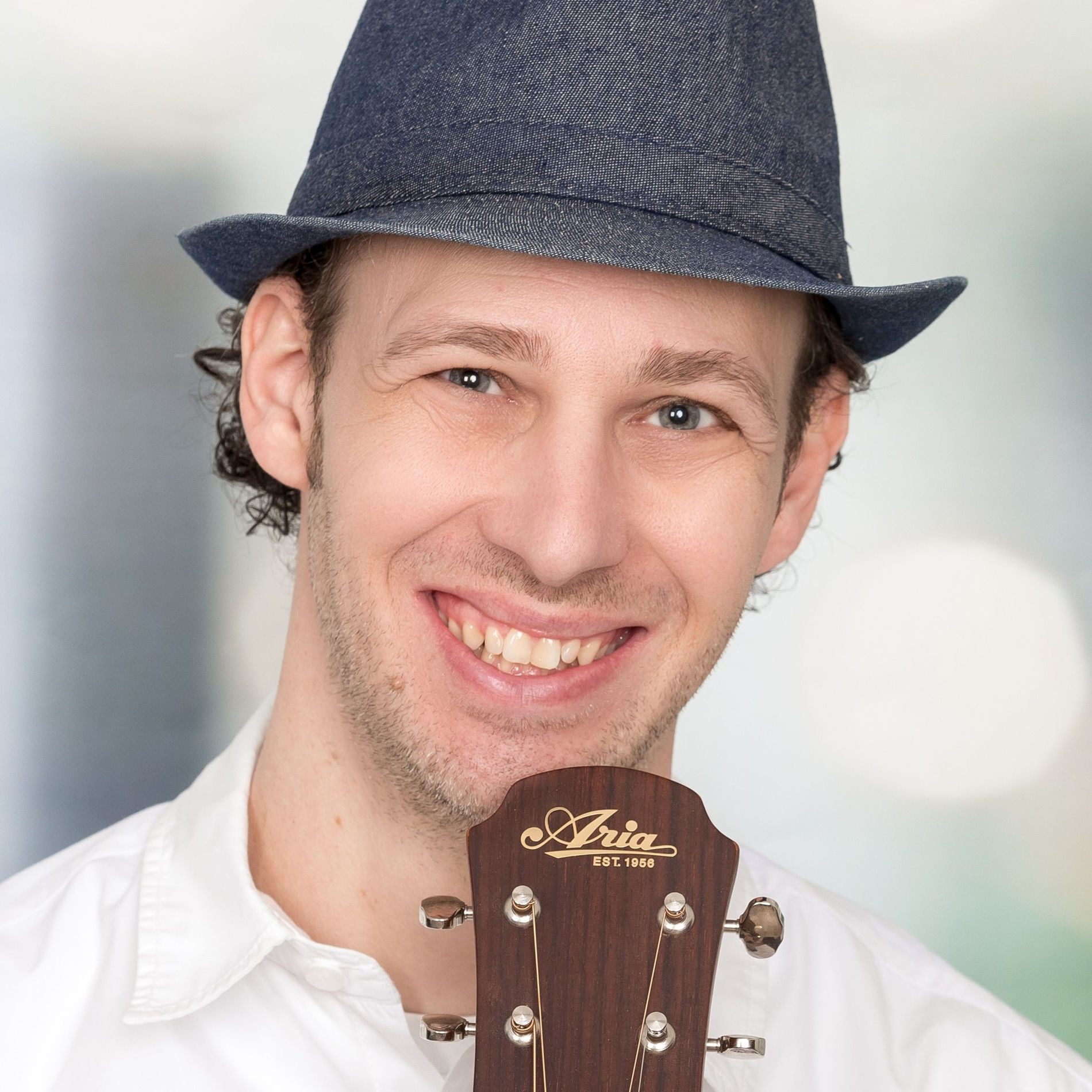 Artist picture of Daniel Dorfkind