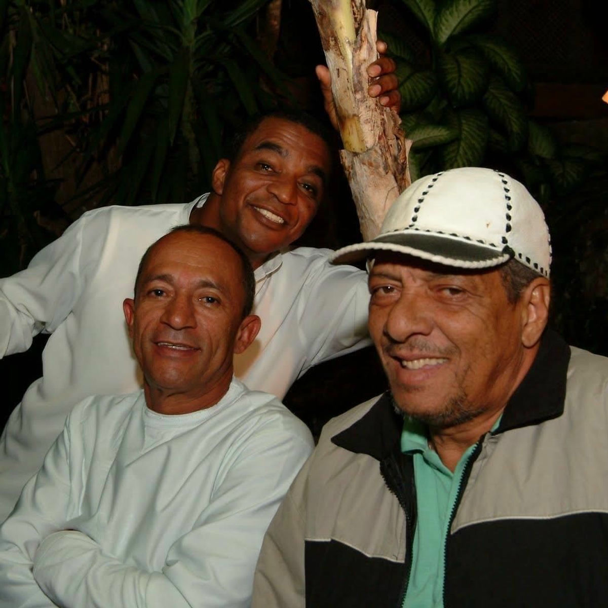 Artist picture of Trio Calafrio