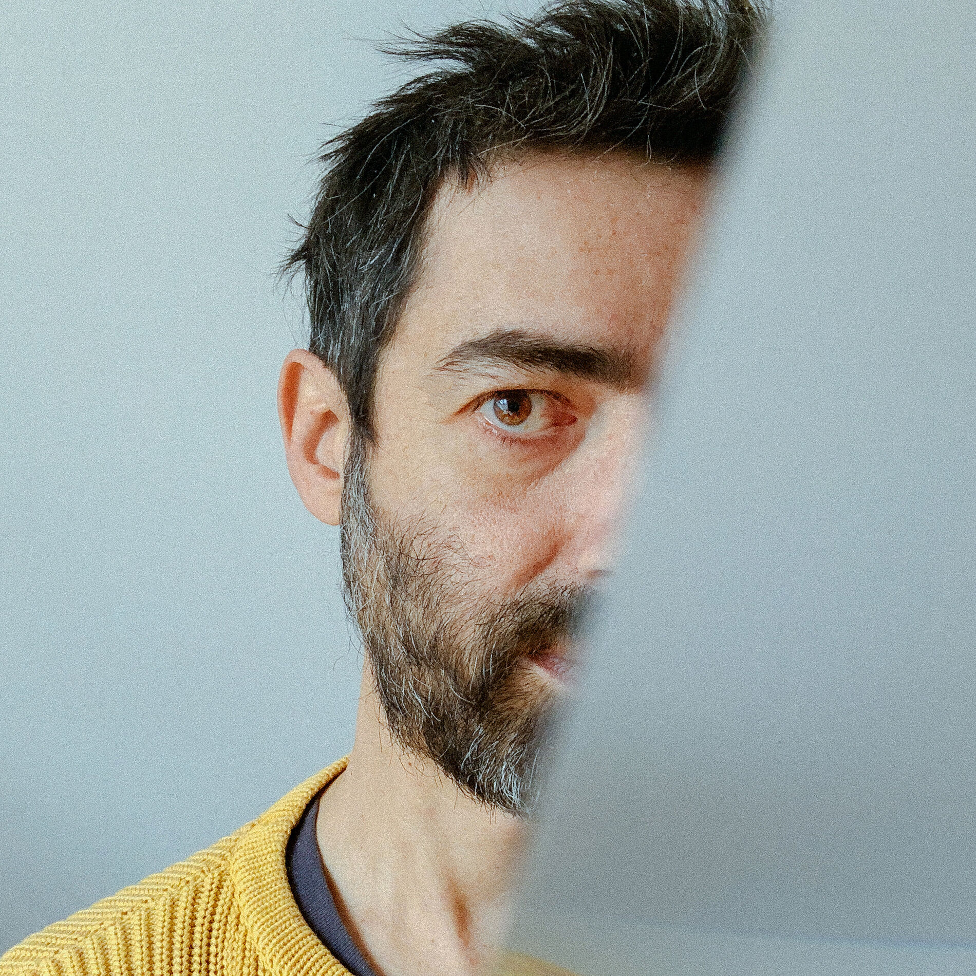 Artist picture of Hior Chronik