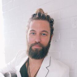 Picture of Casey James