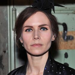 Picture of Nina Persson