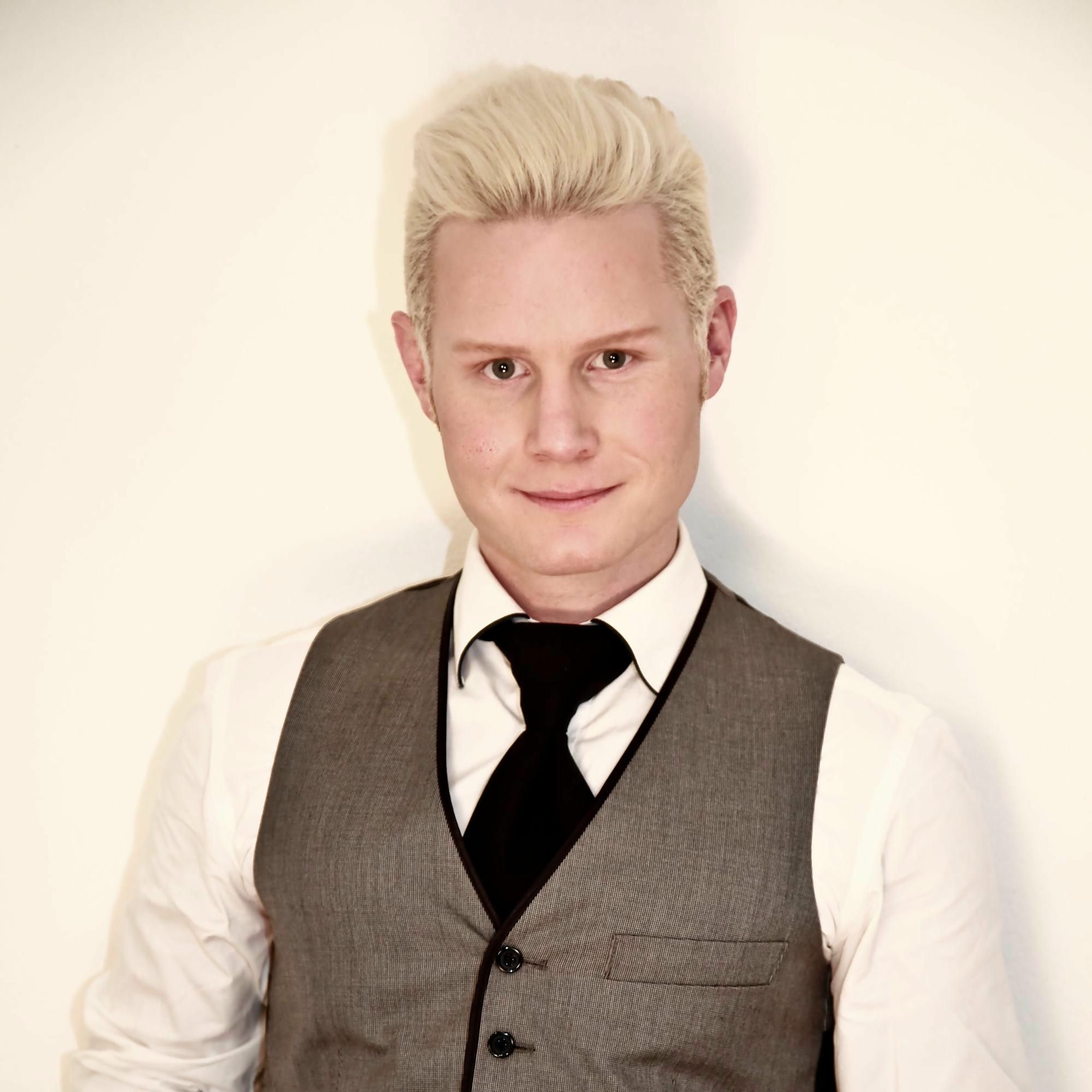 Artist picture of Rhydian