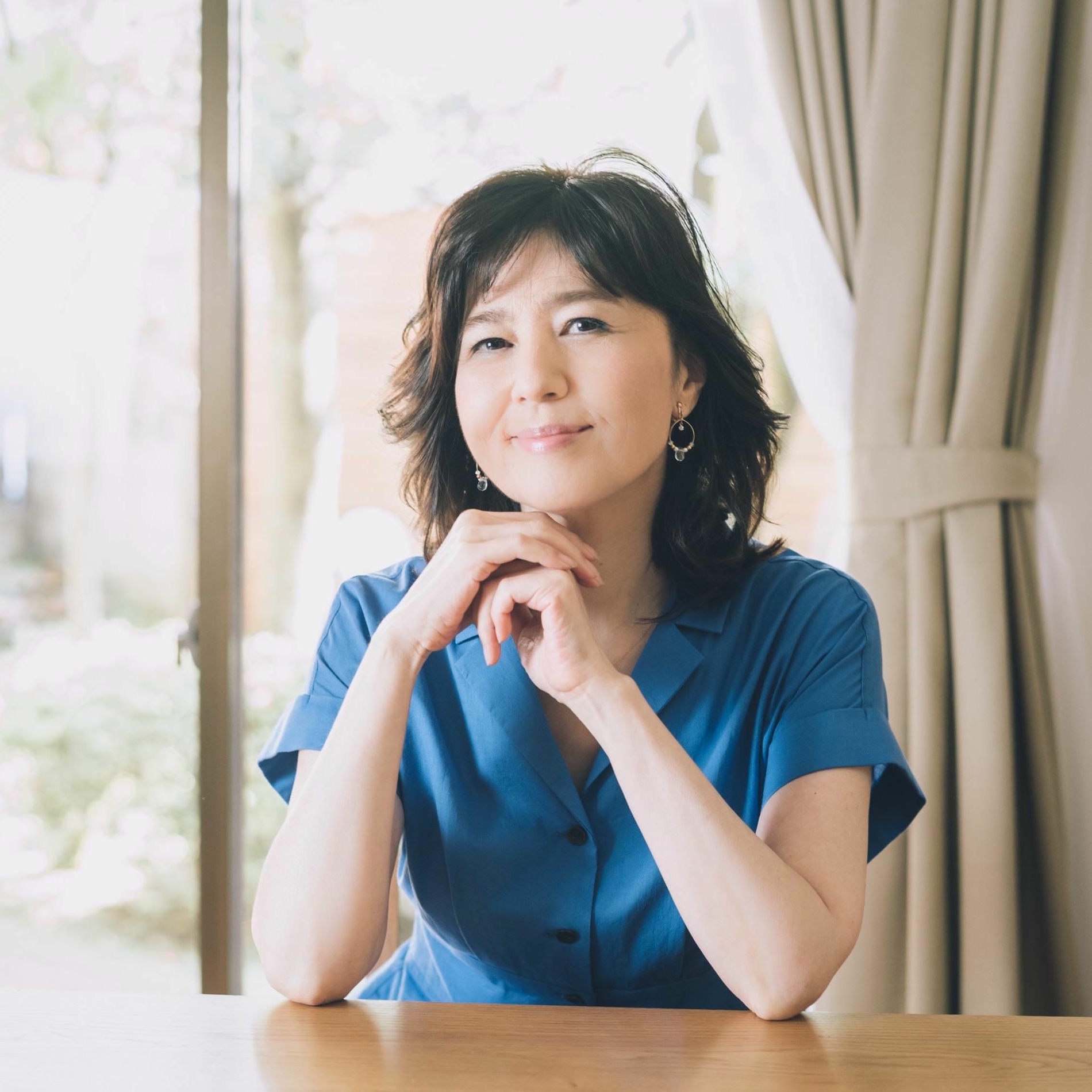 石野 真子: アルバム、曲、コンサート | Deezer