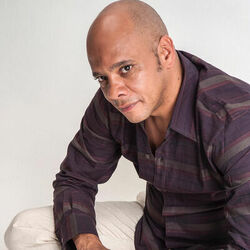 Picture of Vander Lee
