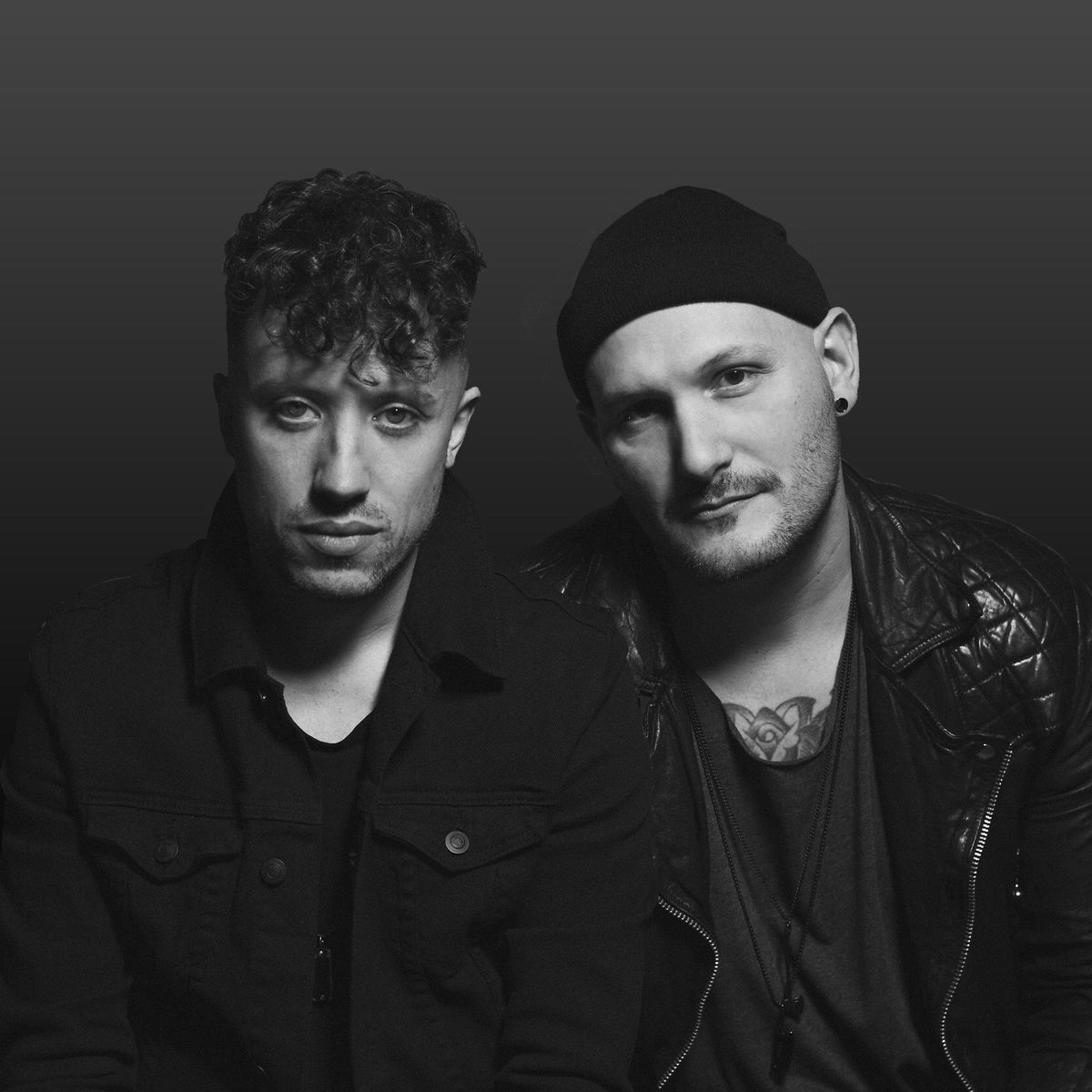 Artist picture of 8 Graves