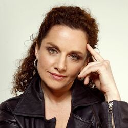 Picture of Emmanuelle Haïm