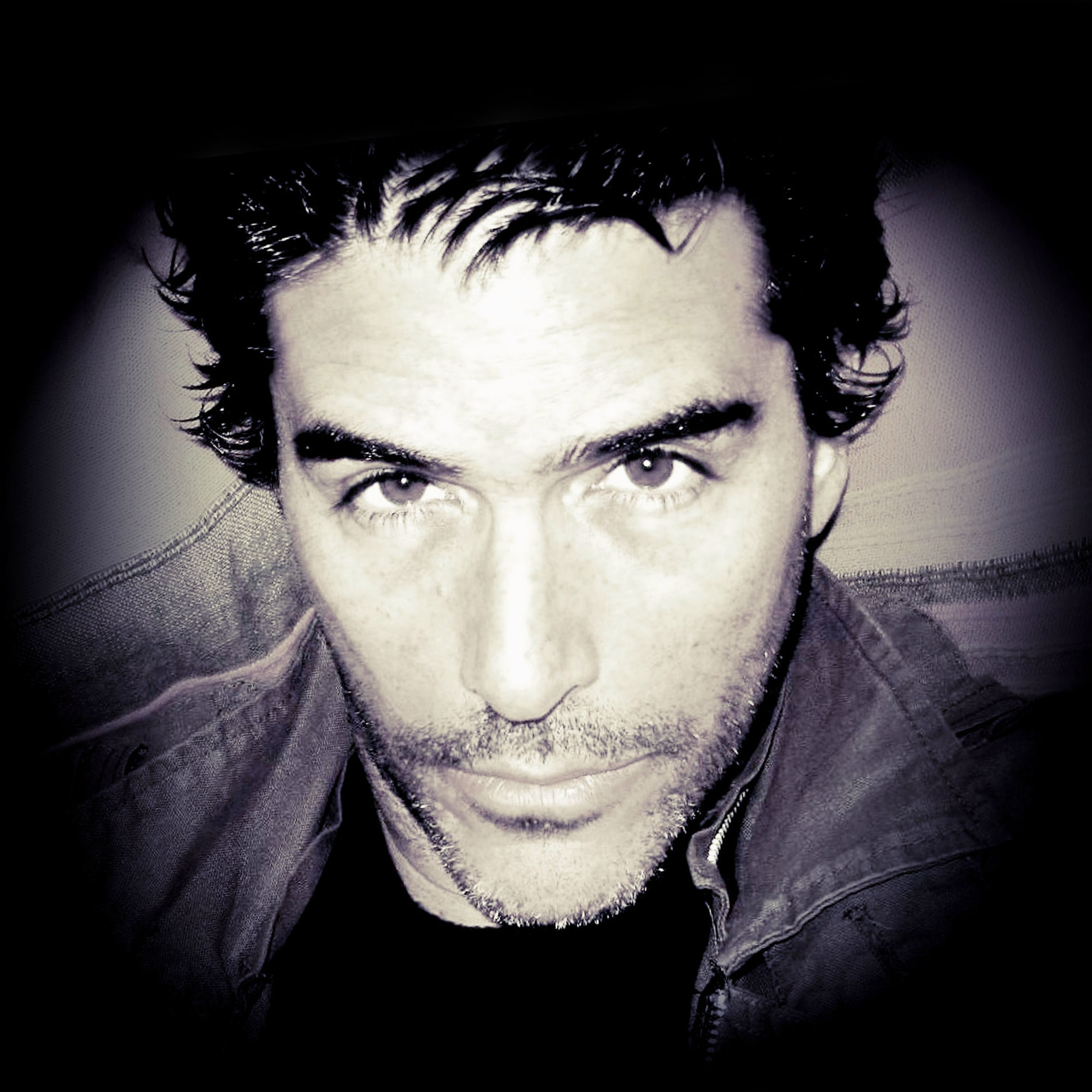 Artist picture of Adrian Deno