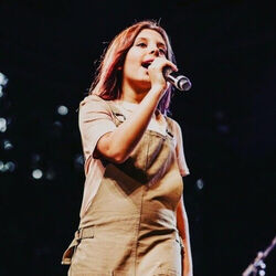 Picture of Flor Gil
