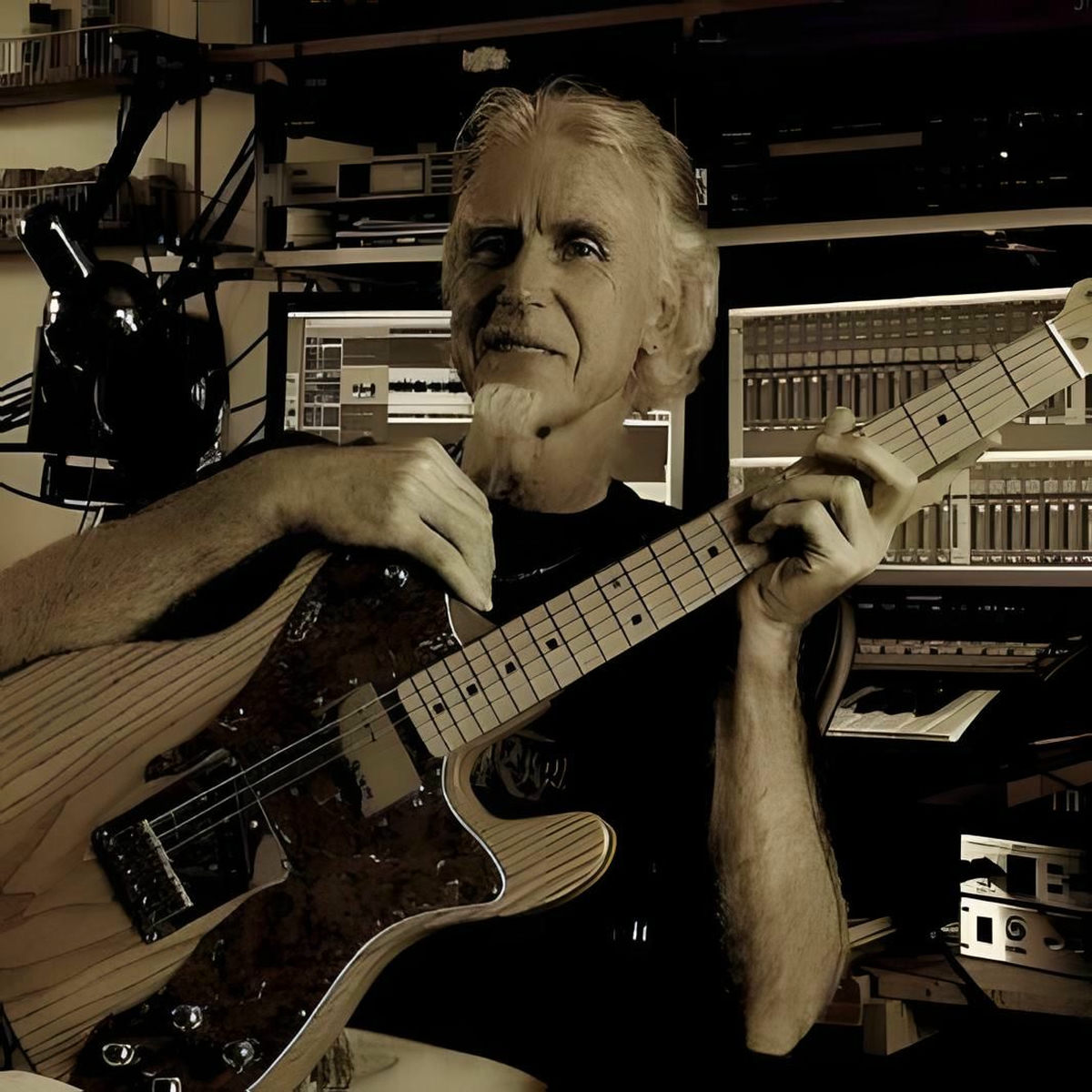 Artist picture of Govi