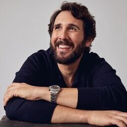 Picture of Josh Groban