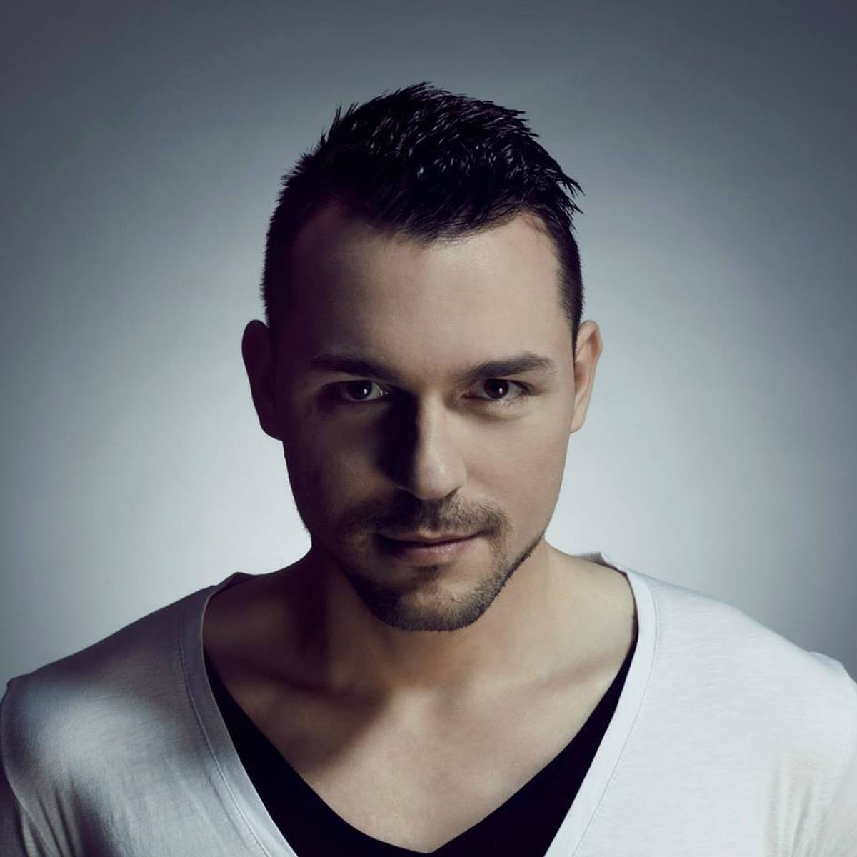 Artist picture of Dennis Sheperd