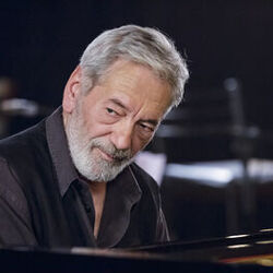 Picture of Cesar Camargo Mariano