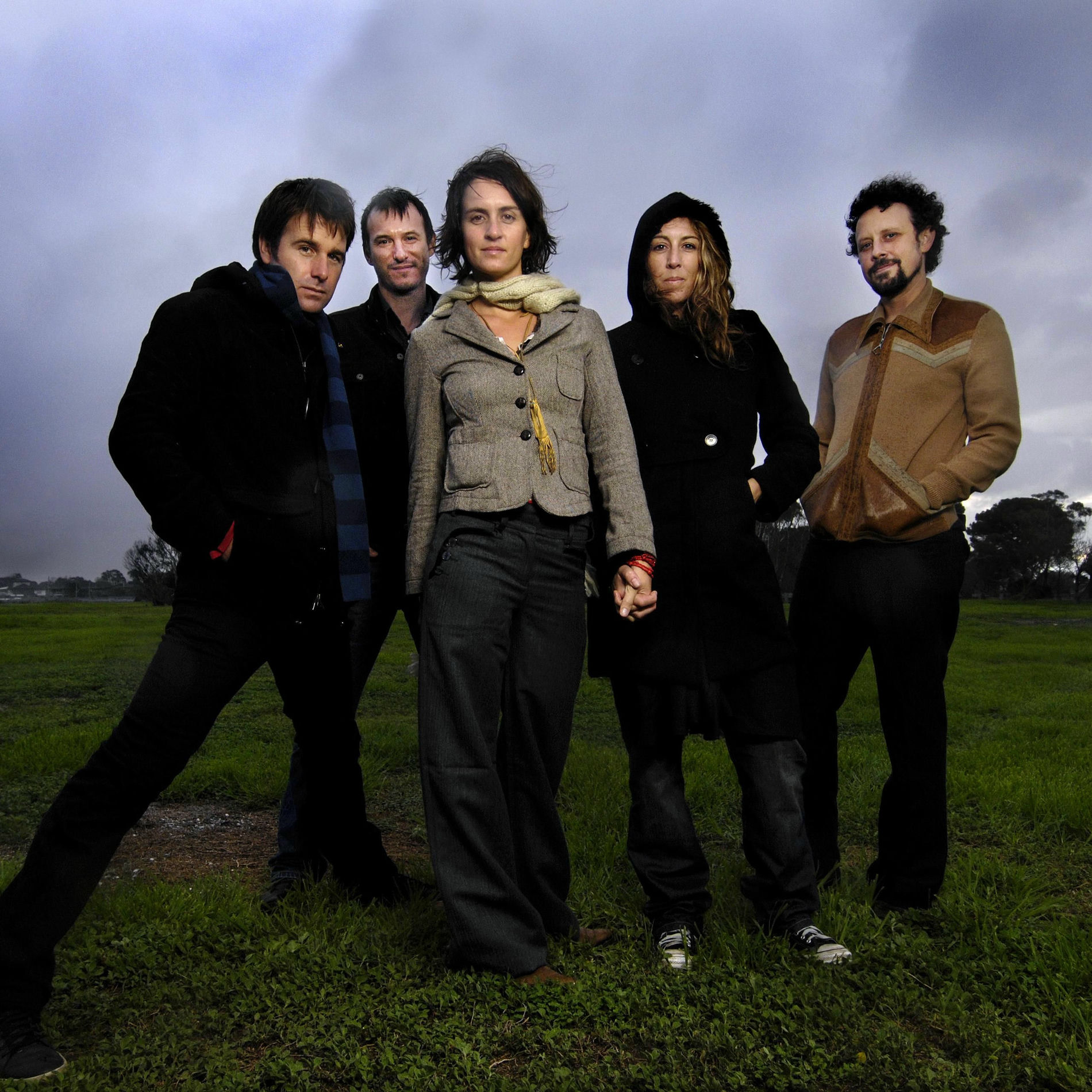 Artist picture of The Waifs