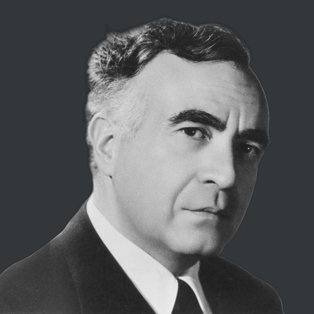 Picture of Carlos Chavez