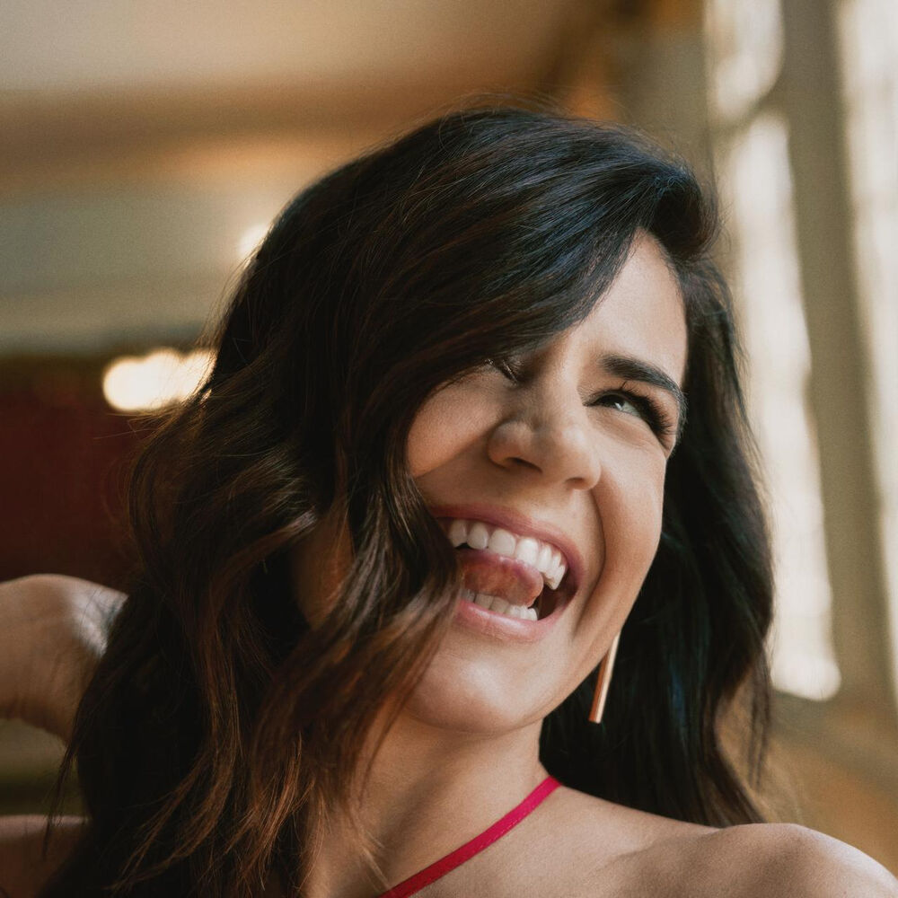 Picture of Mariana Aydar