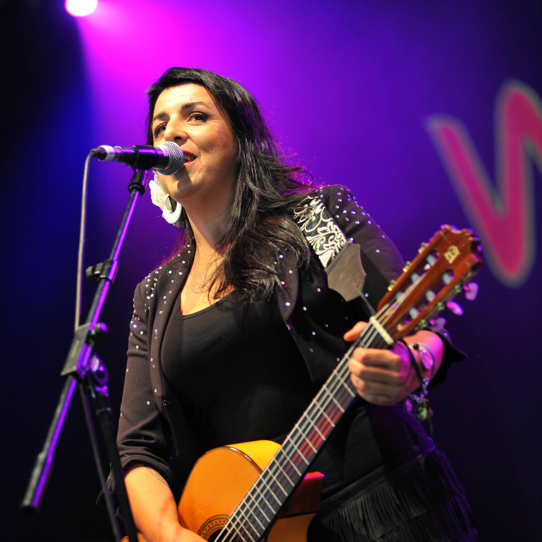 Artist picture of Amparanoia