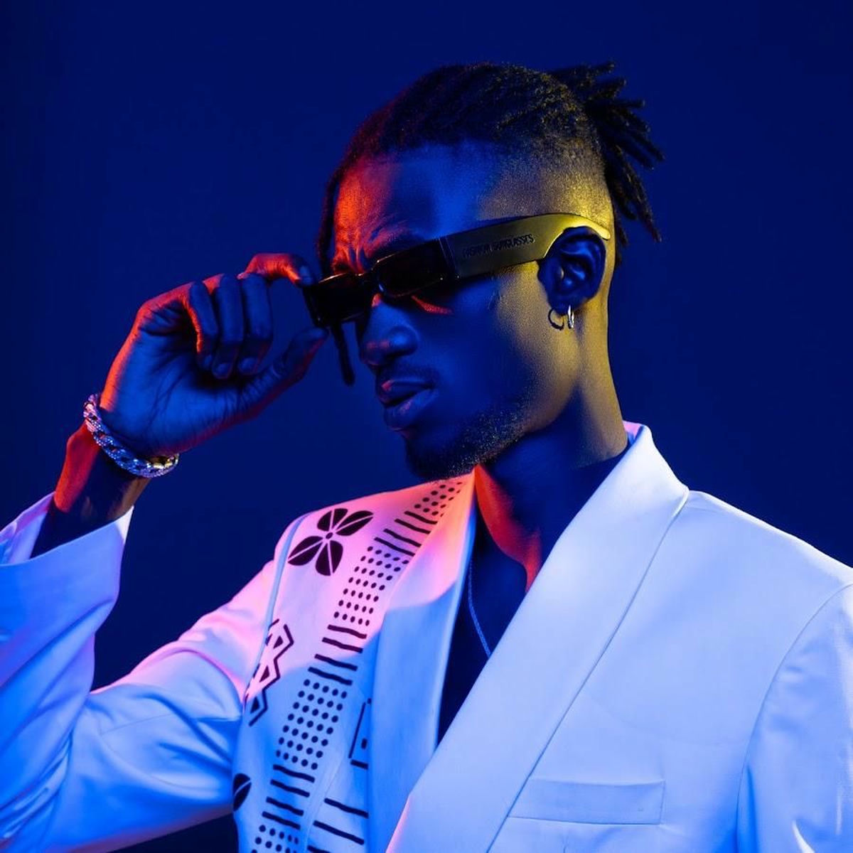 Artist picture of One Lyrical