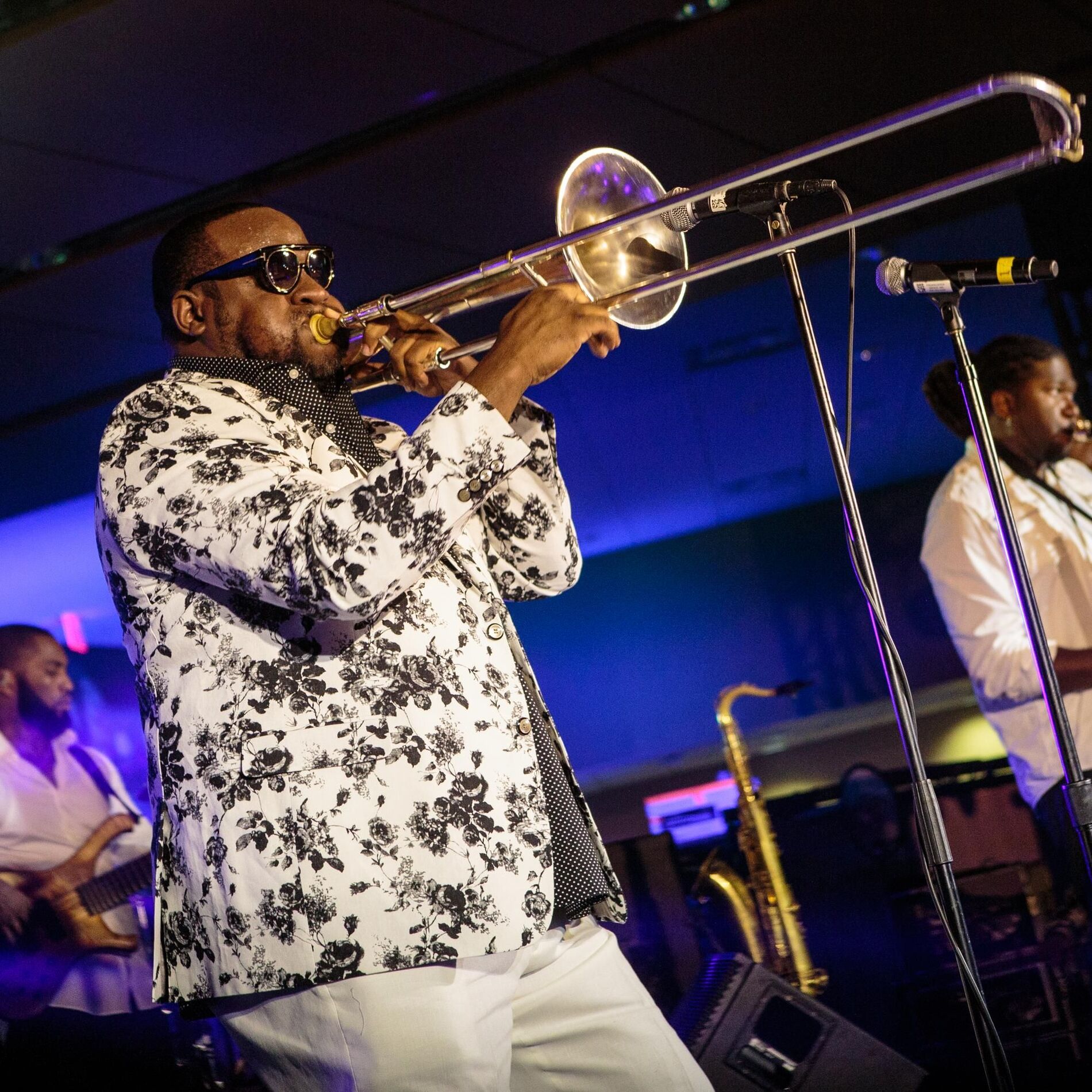 Artist picture of Jeff Bradshaw