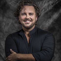 Picture of Michael Spyres