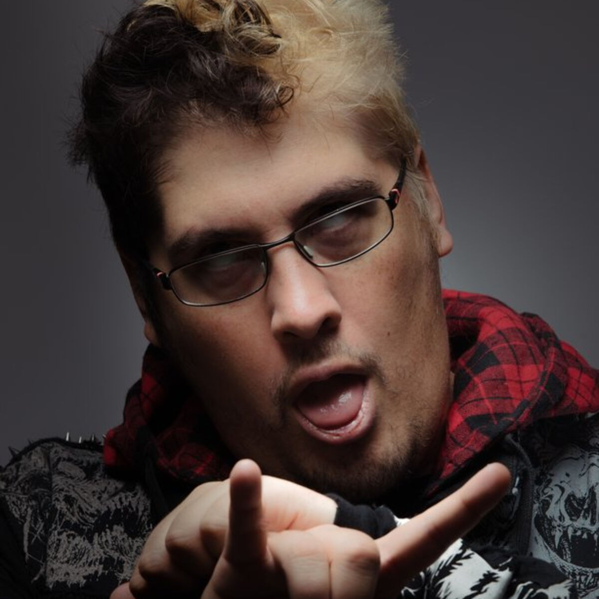 Artist picture of Snails