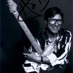 Picture of Hank Marvin