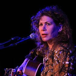 Picture of Dayna Kurtz