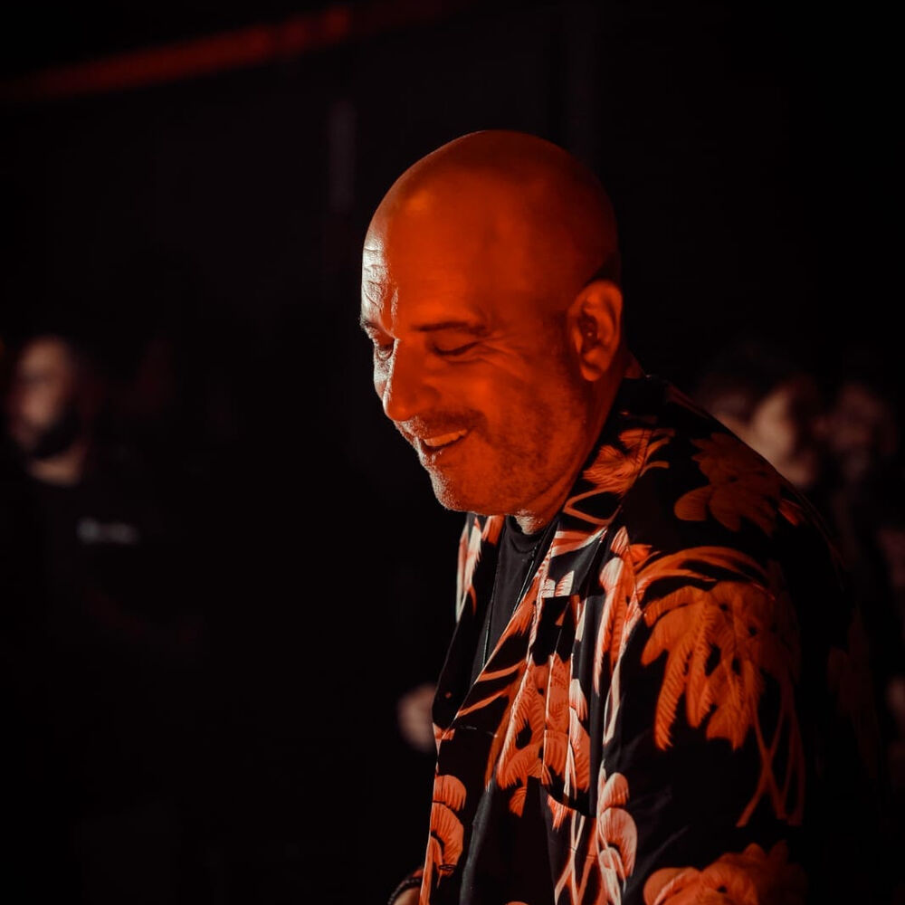 Picture of Guy Mantzur