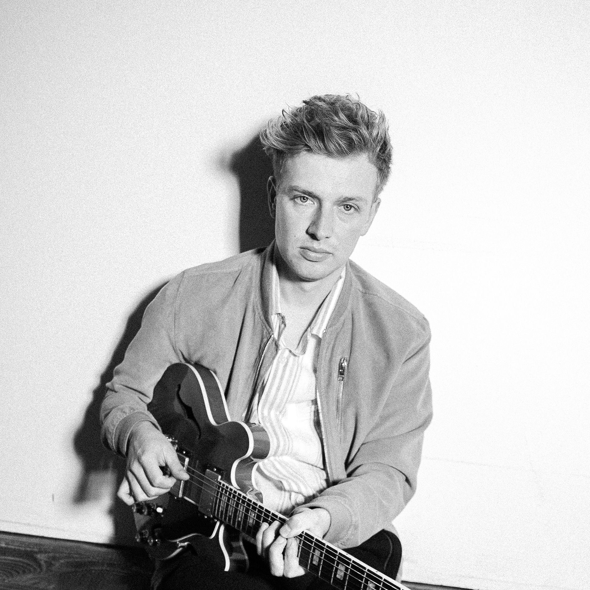 Artist picture of Phil Siemers